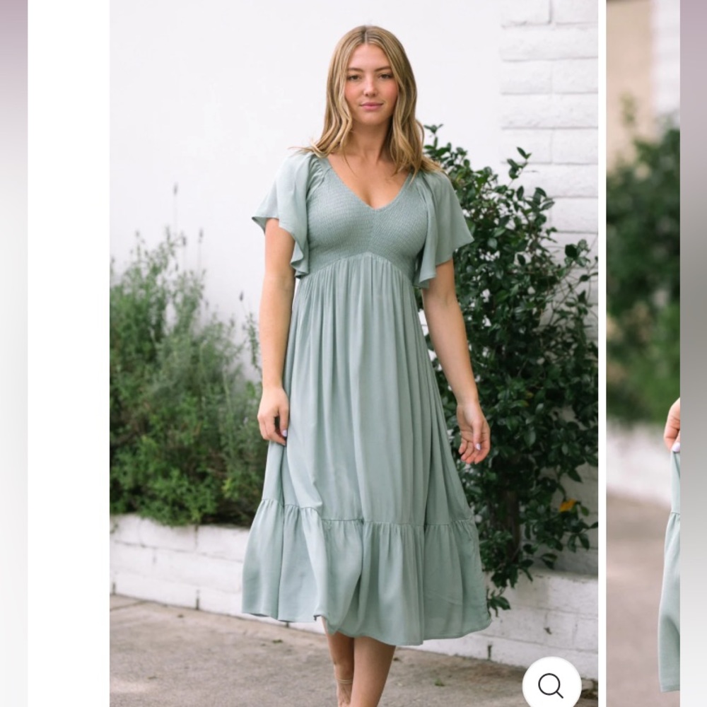 Flutter sleeve midi dress